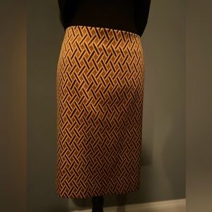 NY&CO Black and gold chevron skirt.
